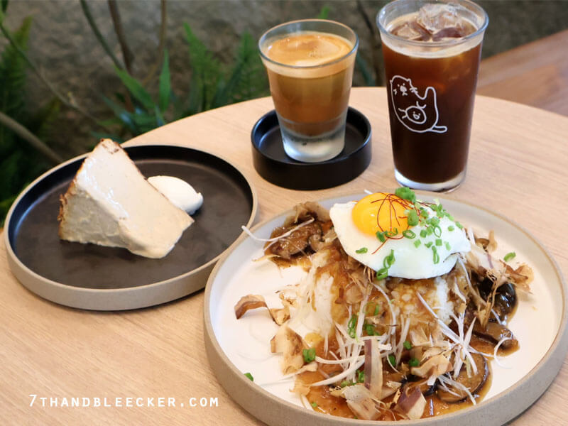 Otter & Pebbles Cafe