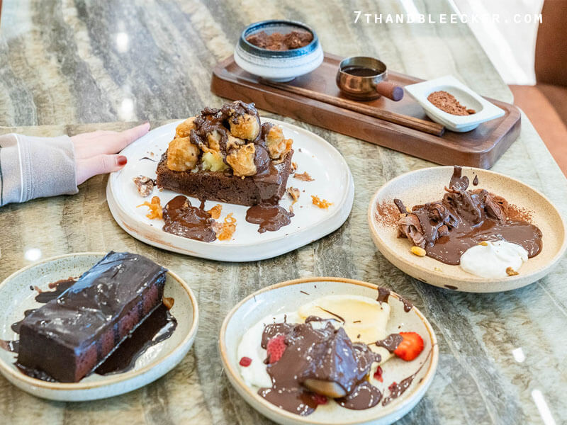 Awfully Chocolate Experience Café